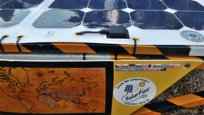 AU: Solatrike mit neuen Solarmodulen. Kabel ist nun durch das Modul geführt.