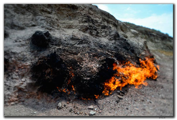 AZ061.Yanar Dag.Burning mountain