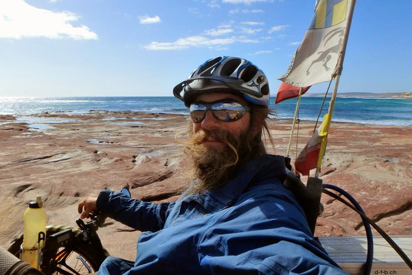 AU:Solatrike in Kalbarri am Red Bluff Beach