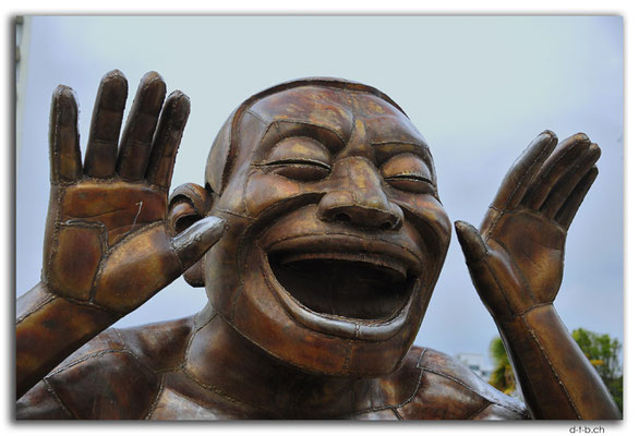 CA0523.Vancouver.English Beach.A-maze-ing laughter by Yue Minjun
