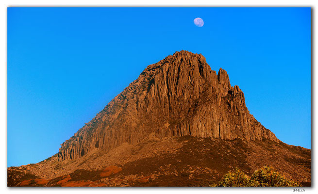 AU1353.Overland Track.Barn Bluff