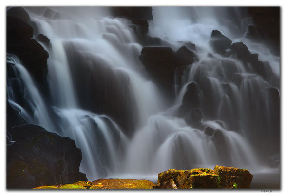 VN0337.Dambri Fall