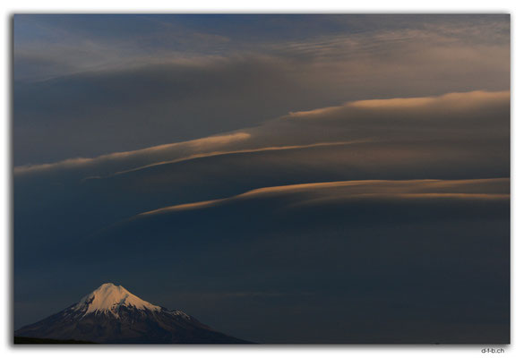 NZ0401.Mt.Taranaki view from Cape Egmont Boat Club