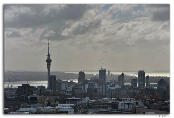 NZ0016.Auckland.Skytower.View from Mt.Eden