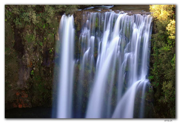 NZ0350.Omaru Falls