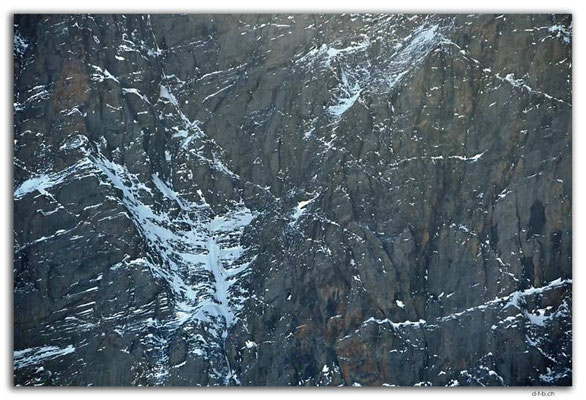 GW0691.3 Kletterer in der Weissen Spinne.Eigernordwand