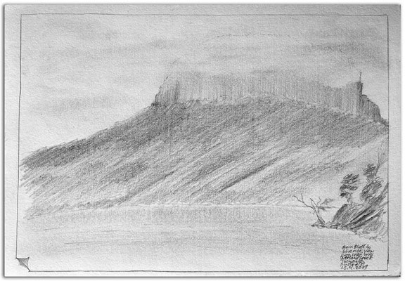 222.Skizze.Barn Bluff in the mist.View from Lake Will,Overland Track.Tasmania.Australia