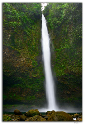 EQ0295.Los Bancos.Cascada Tatala