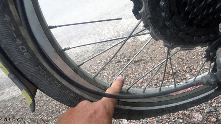 CA. Solatrike with 2 broken Spokes