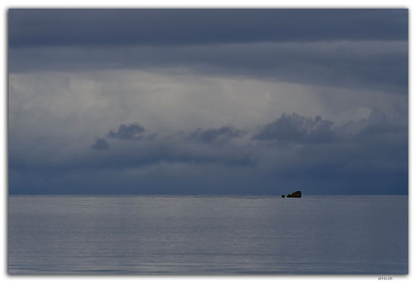 SB0025.Malaita.Lonely rock in the sea