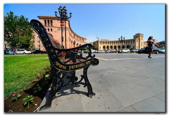AM053.Yerevan.Platz der Republik