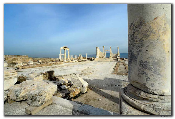 TR0171.Laodicea.Tempel