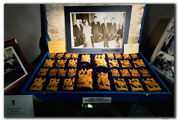 Armenien.Yerevan.K.Demirchyan Geschenk von Indira Ghandi