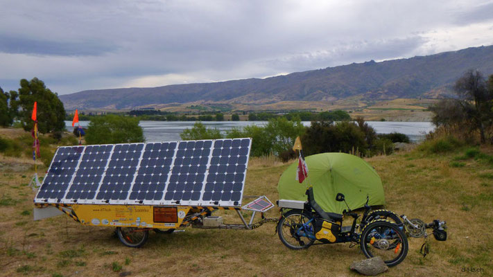 NZ: Solatrike am Lake Dunstan