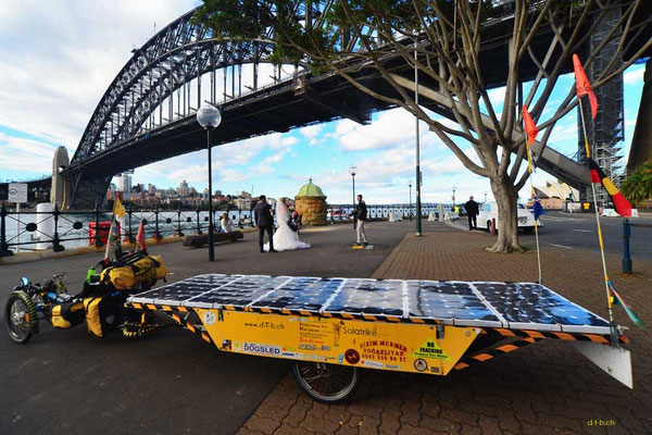 AU: Solatrike in Sydney bei der Harbour Bridge