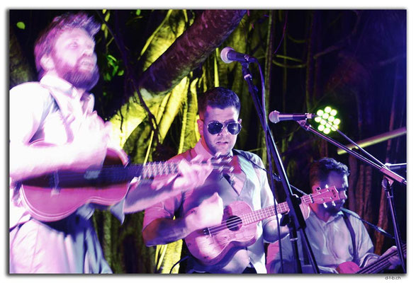 M0033.Australien.Ukulele Death Squad.MUFF08