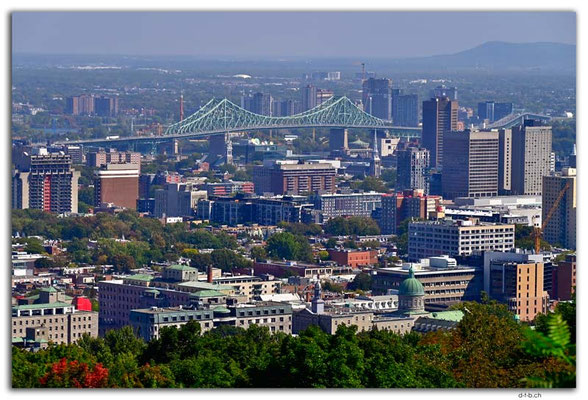 CA0910.Montréal.View from Mont Royal