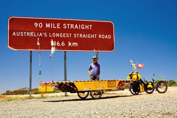 AU: Solatrike at 90 Mile Straight Road - Sign
