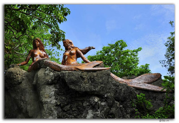 PH0082.Alaminos.Hundred Islands.Quezon Island. Mermaids