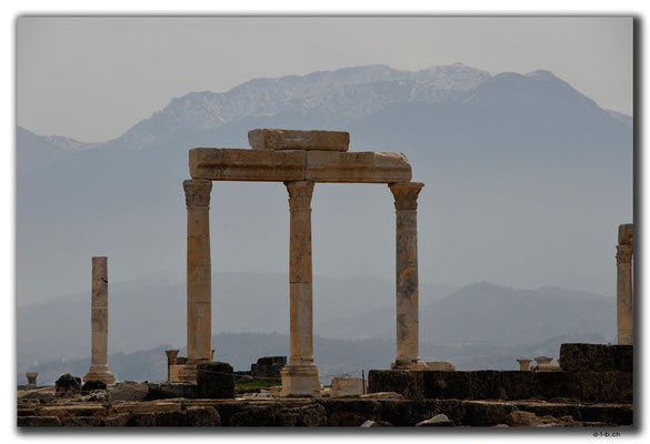 TR0177.Laodicea.Tempel