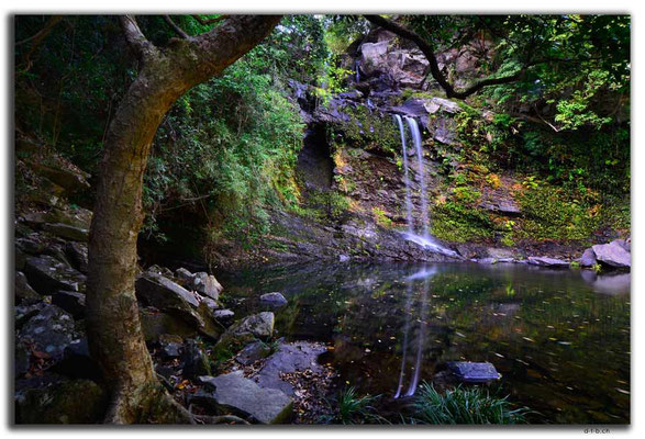 HK0078.Bridal's Pool Waterfall