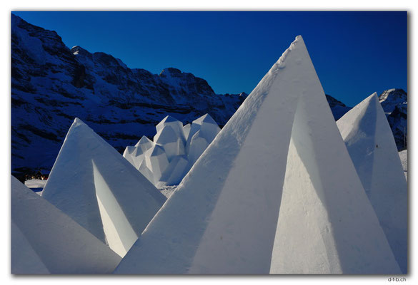 GW0214.Schneeskulpturen auf dem Männlichen