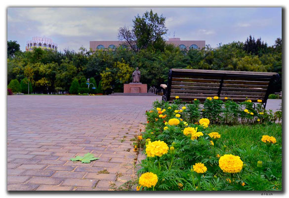 UZ0231.Tashkent.Statue