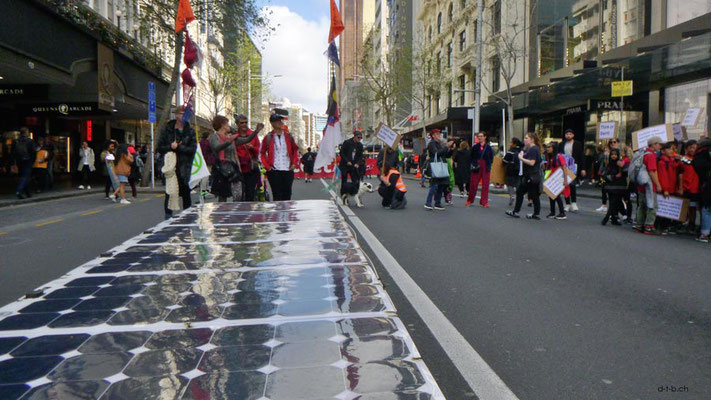 NZ: Solatrike in Auckland beim Schulstreik für das Klima