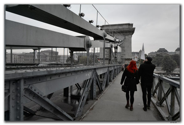 HU038.Budapest.Kettenbrücke