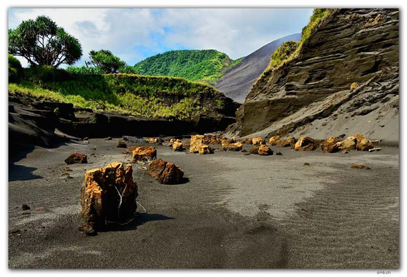 VT0063.Tanna.Stones in a Valley