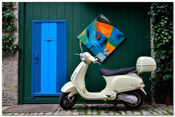 DE174.Rothenburg ob der Tauber.Vespa