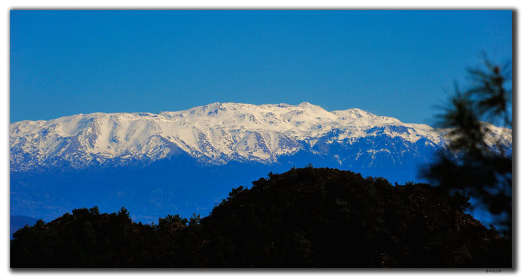 TR0185.Schneebedeckte Berge