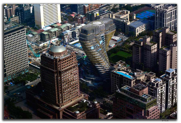 TW0006.Taipei.verdrehtes Haus