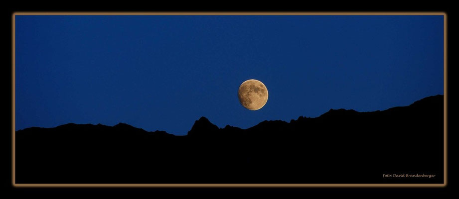 A0539.Mond vor Gitzihorn.Klosters.CH