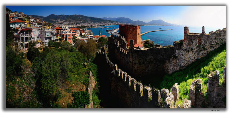 TR0450.Alanya.Red tower