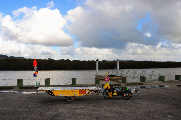 NZ: Solatrike in Parakai am Steg