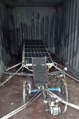 ES: Solatrike im Container geliefert