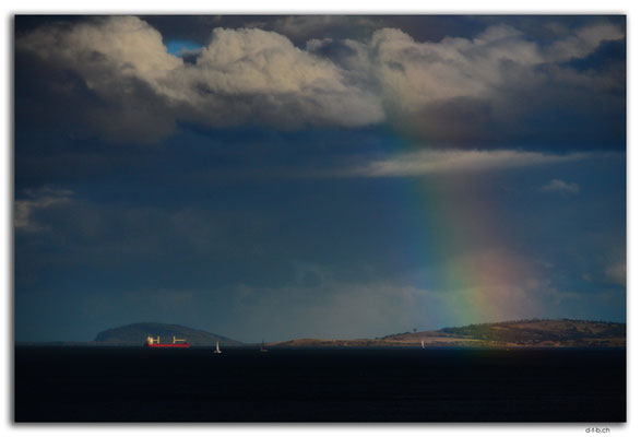 AU1325.Hobart.Derwent river Rainbow