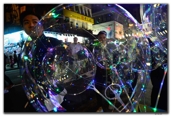 HK0057.Leuchtballone