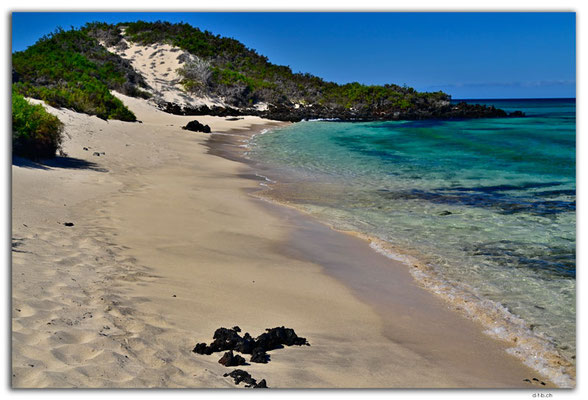 EQ0180.Santiago Island.Sullivan Bay