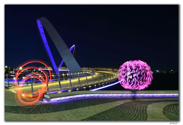 AU0734.Perth.Elizabeth Quay Bridge