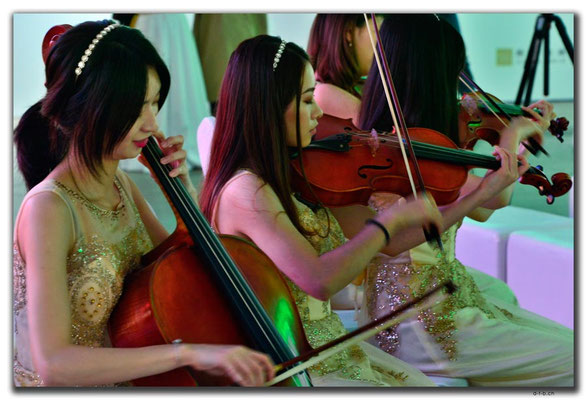 CN0419.Shenzhen.Klassische Musik in der Art Gallery
