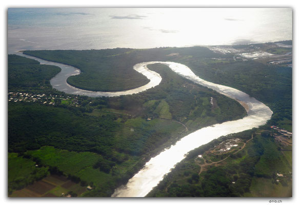 FJ0104.Riverbends in Fiji