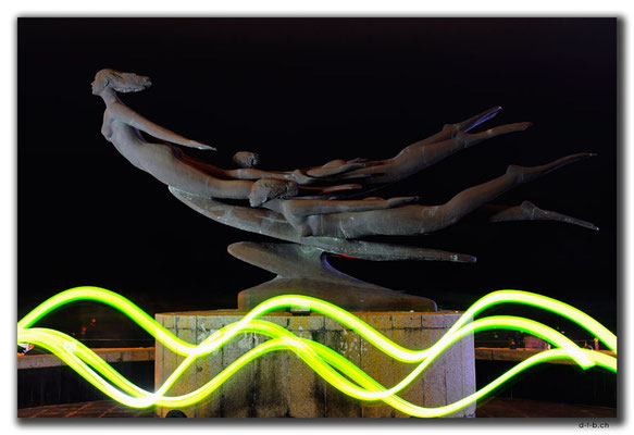CN0461.Sanya.Donghai BeachStatue