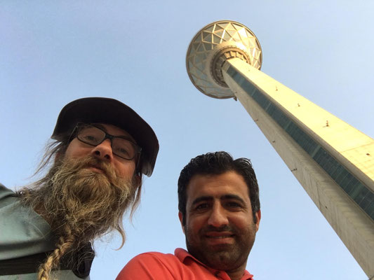 IR: Teheran, Milad-Tower mit Milad (Photo: Milad)
