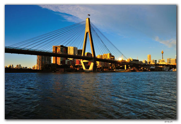 AU1706.Sydney.Blackwattle Bay.ANZAC Bridge