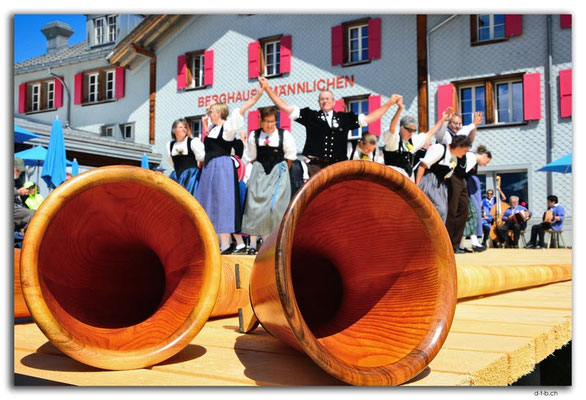 GW0314.Trachtengruppe