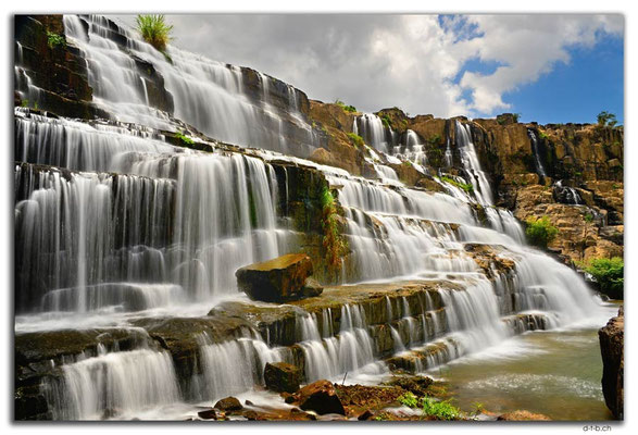 VN0314.Pongour Falls