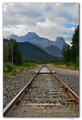 CA0692.Three Sisters