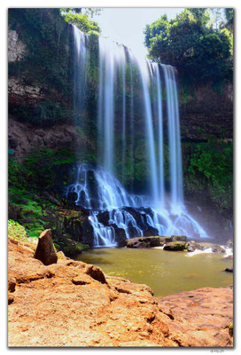 VN0335.Dambri Fall